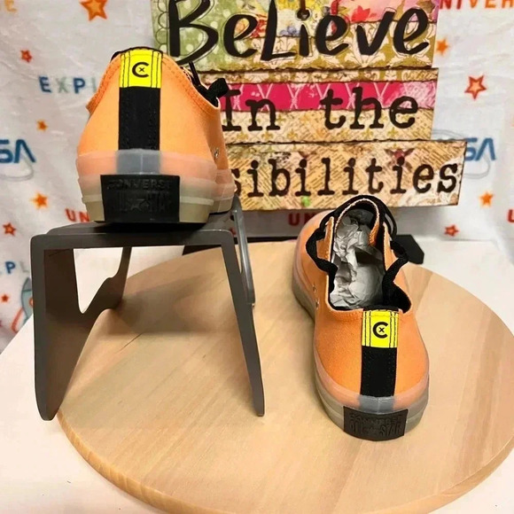 CONVERSE CTAS OX ORANGE 🍊 PALE - Picture 8 of 11